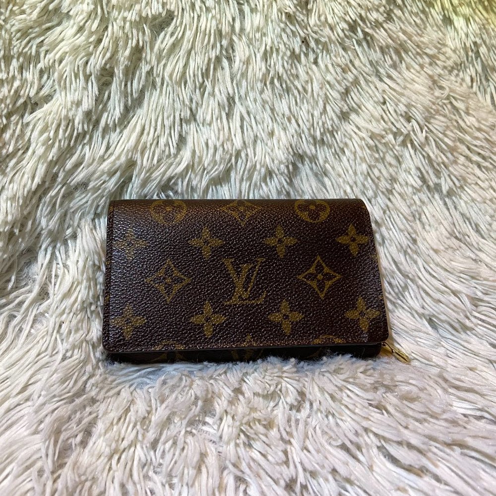 Louis Vuitton Porte-Monnaie Tresor Monogram Wallet